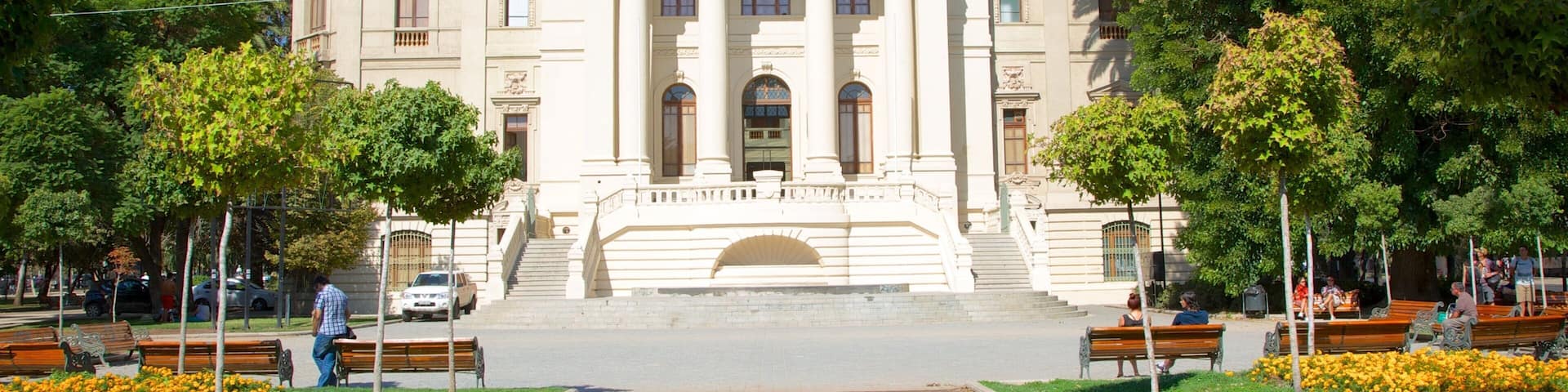 Museum of Contemporary Art which includes a garden