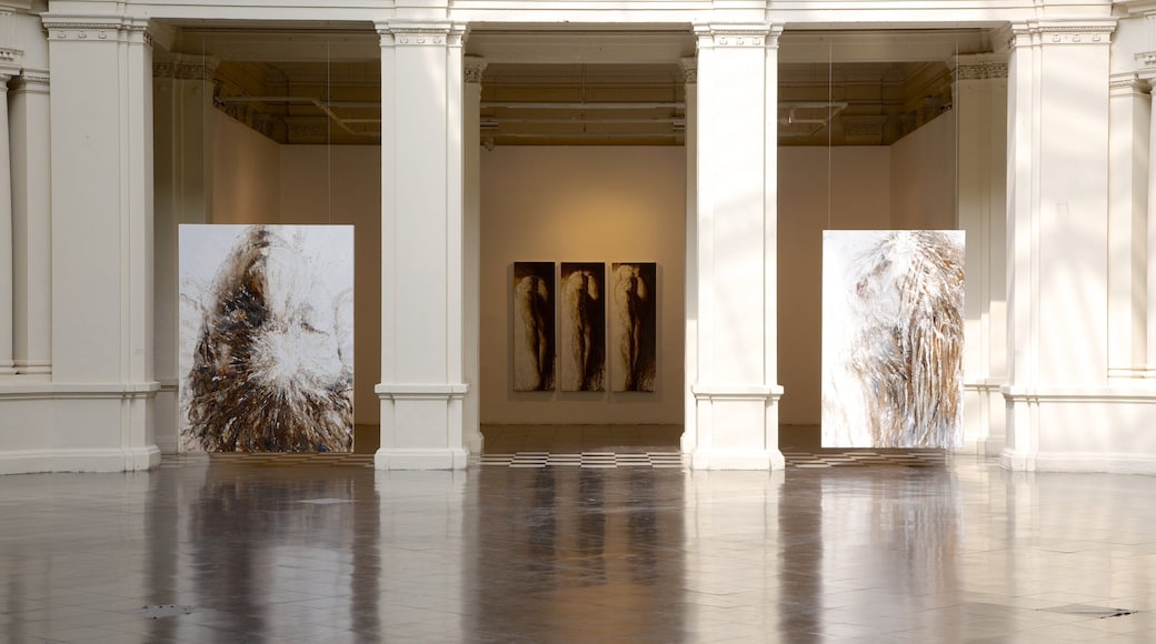 Samtidskunstmuseum fasiliteter samt innendørs og kunst