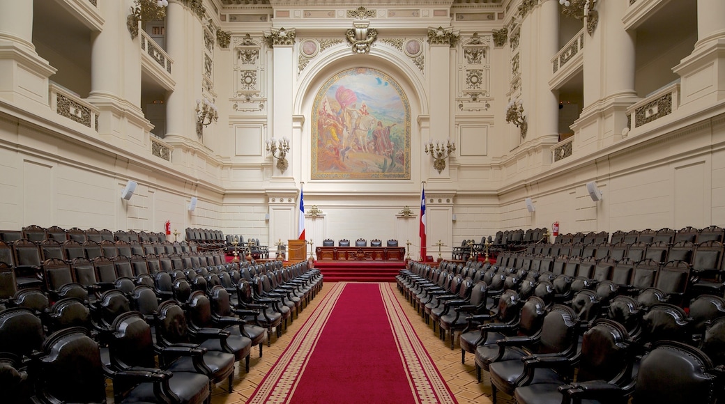 Tidligere Nationalkongres som viser en administrativ bygning, historiske bygningsværker og interiør