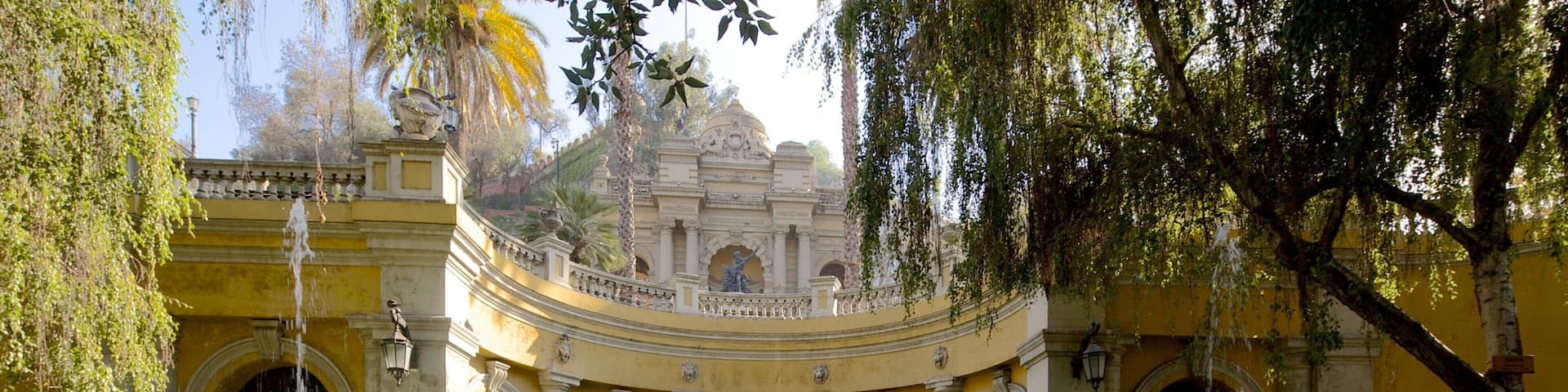 Santa Lucia Hill showing a garden, a pond and a castle