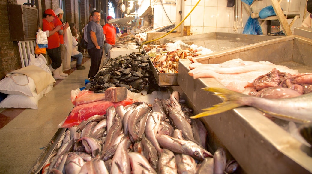 Mercado Central mostrando mercados, comida y vistas interiores