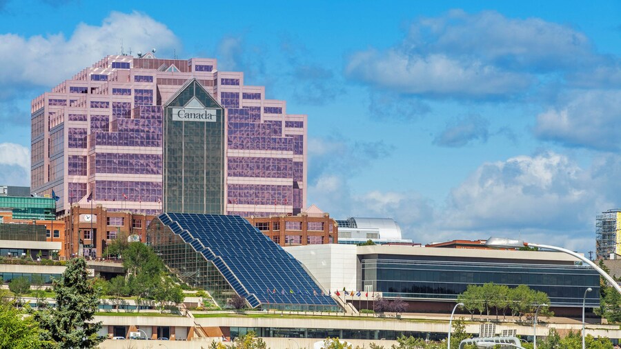 Edmonton Convention Centre = 埃德蒙頓會議中心