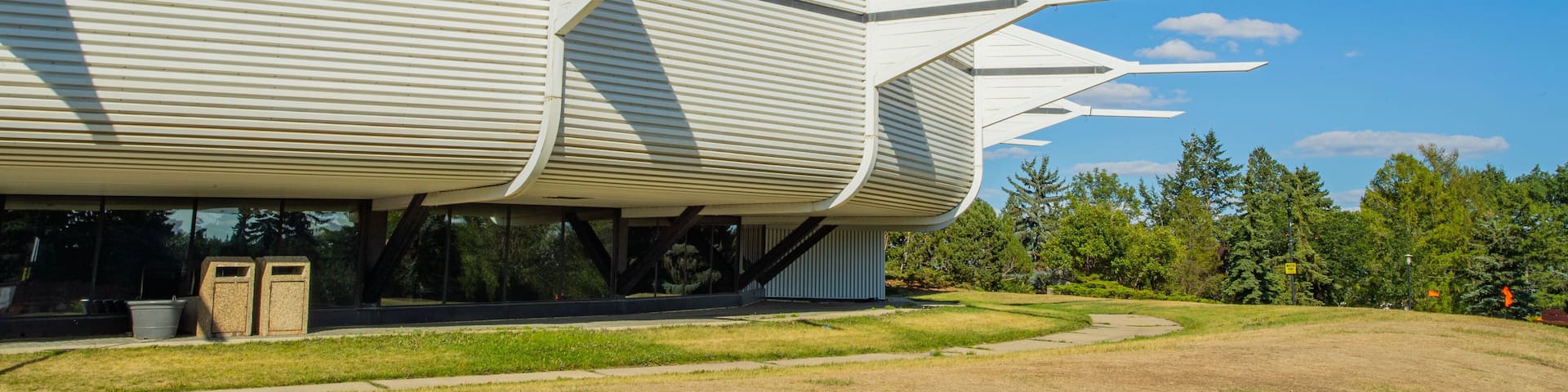 TELUS World of Science-Edmonton featuring modern architecture