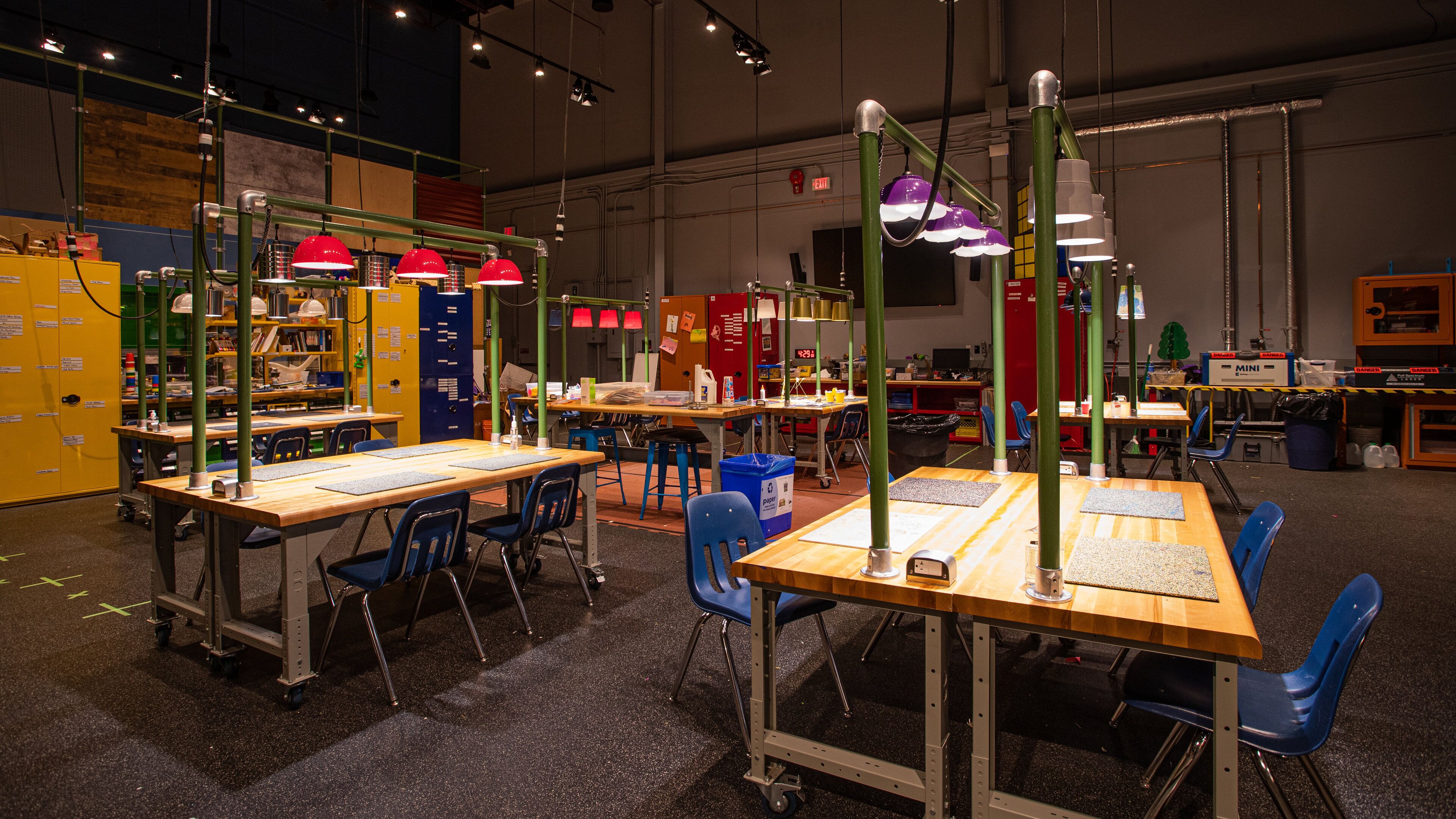 TELUS World of Science-Edmonton featuring interior views