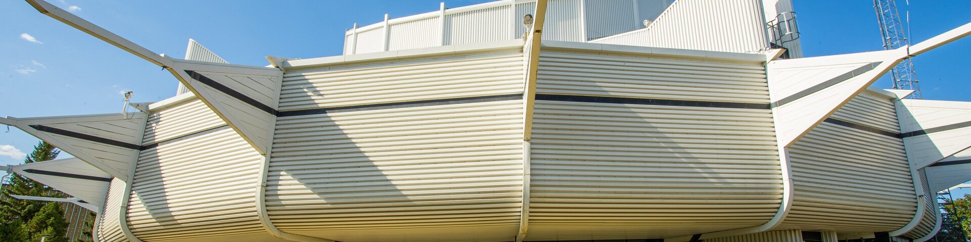 TELUS World of Science-Edmonton which includes modern architecture