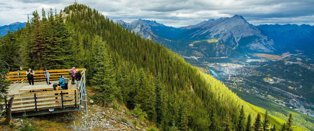 Banff Gondola showing views, landscape views and mountains