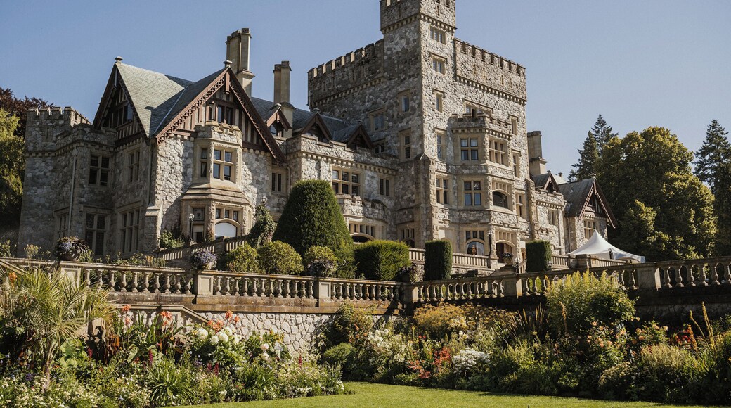 Victoria_HatleyCastle_6072319-4