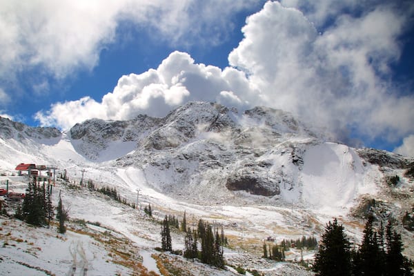 Station de ski de Whistler Blackcomb mettant en vedette neige et montagnes