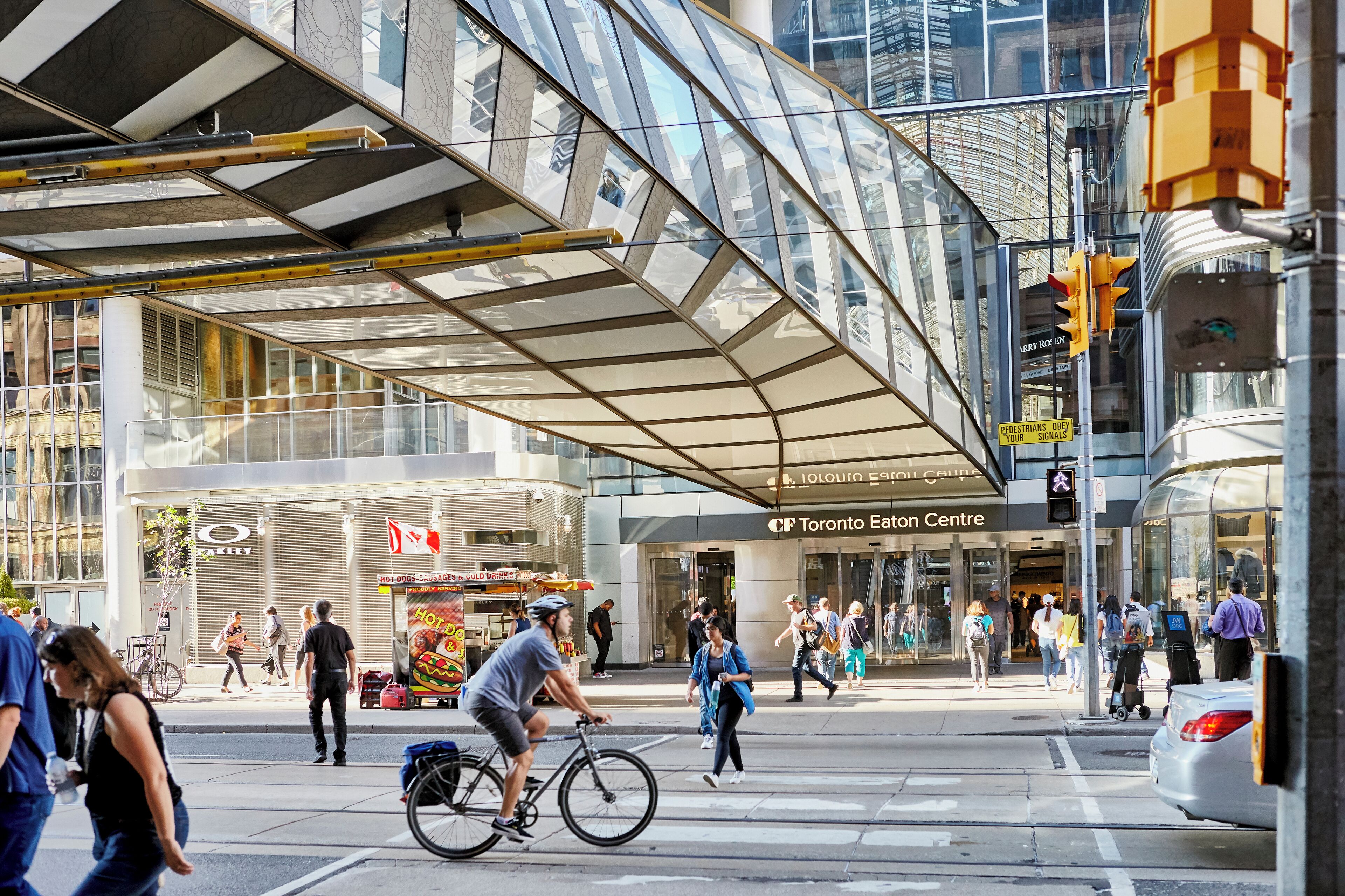 Toronto_TorontoEatonCentre_6072457_02