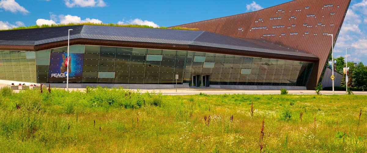 Canadian War Museum which includes modern architecture