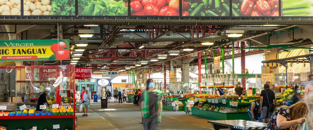 Jean-Talon Market which includes markets