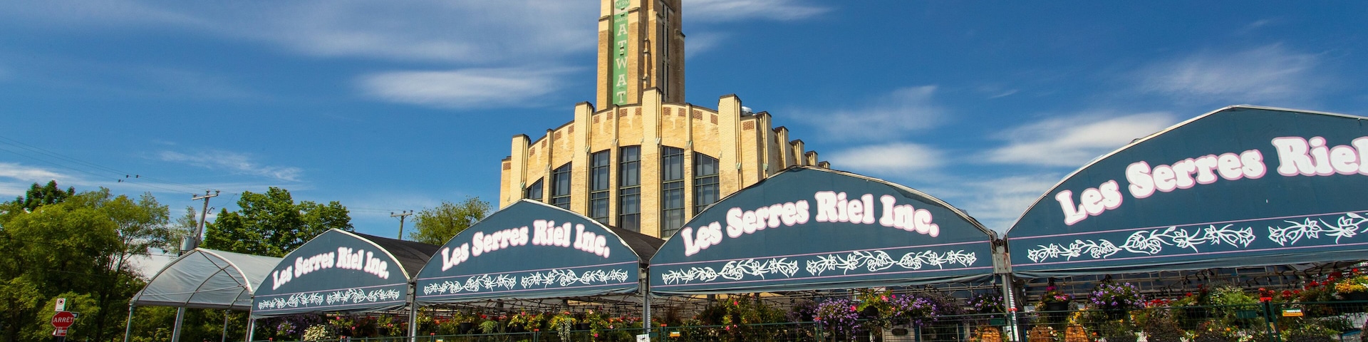 Atwater Market showing markets