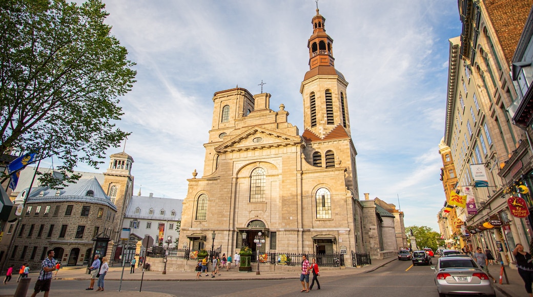Basilique Cathedrale Notre-Dame of Quebec which includes heritage architecture, a church or cathedral and a city