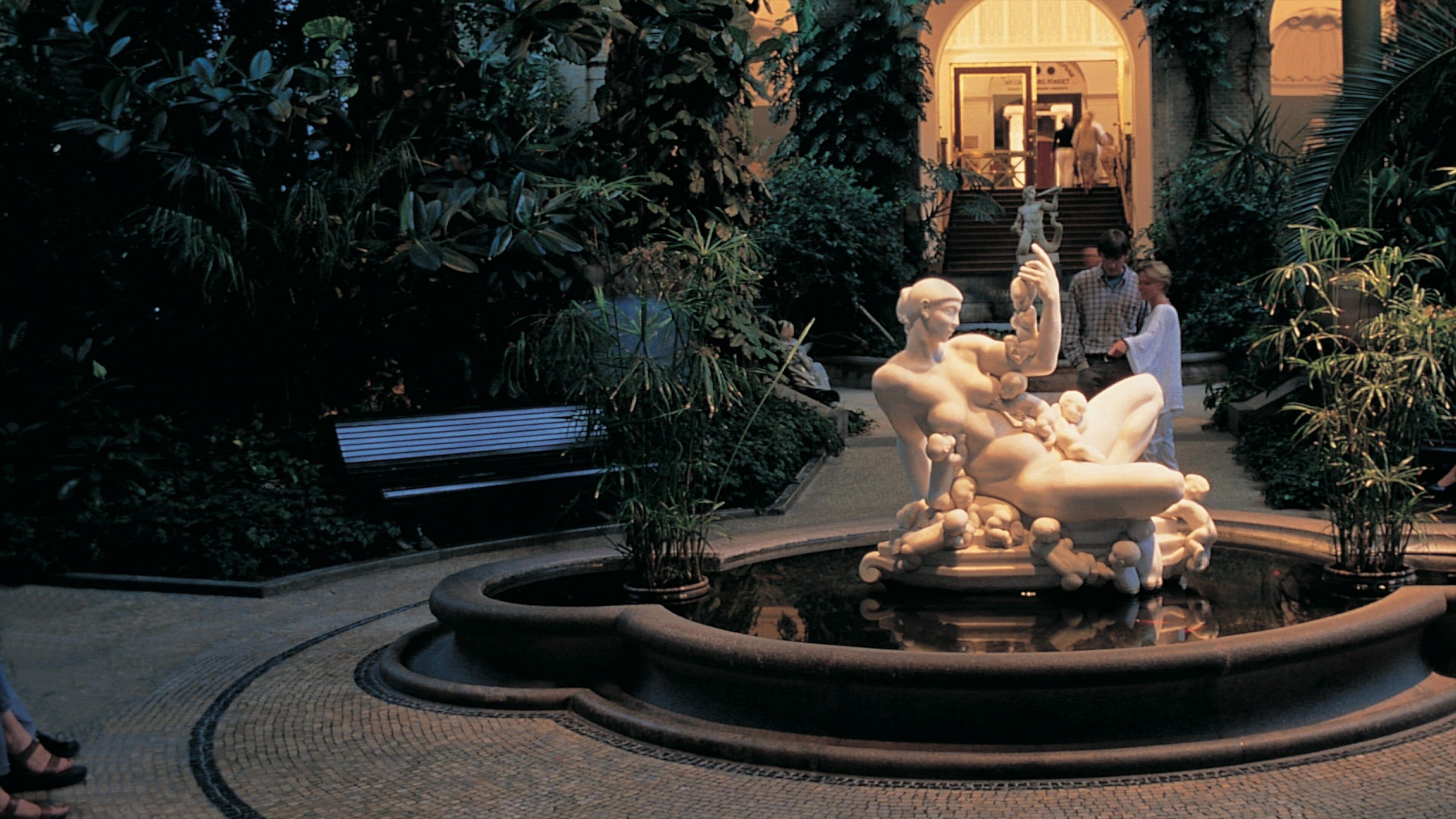Ny Carlsberg Glyptotek featuring a fountain, outdoor art and a garden