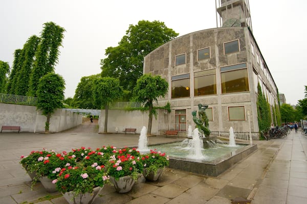 Aarhus City Hall featuring street scenes, flowers and heritage elements