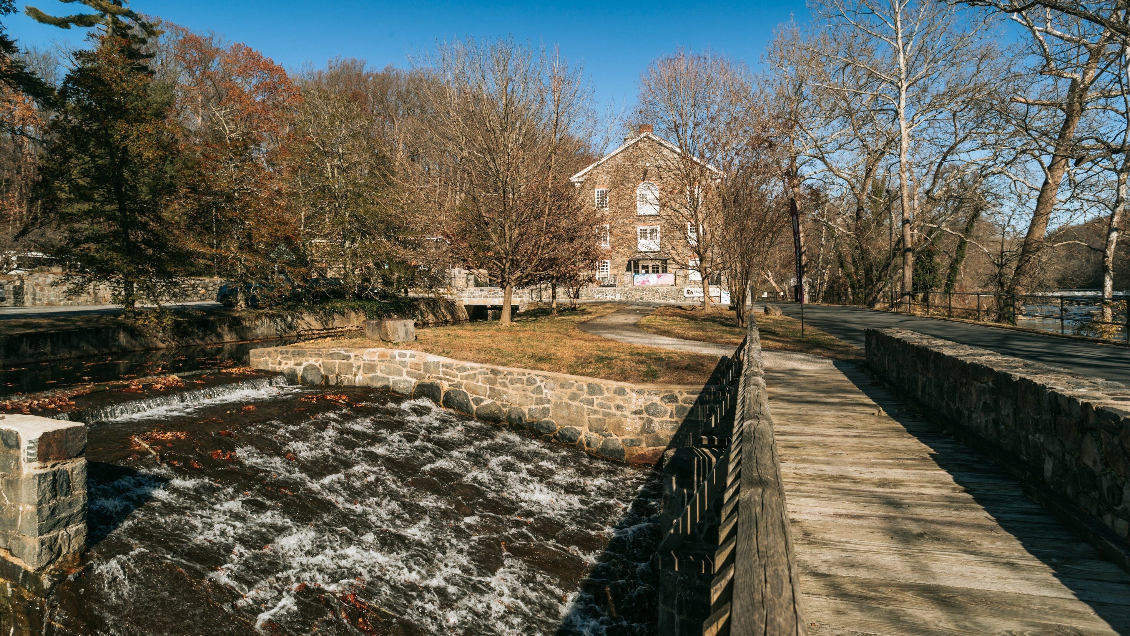 Hagley Museum and Library featuring a fountain and heritage elements