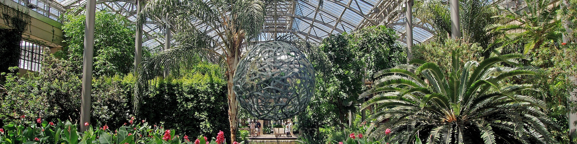 Longwood Garden is an American botanical garden. It consists of over 1,077 acres of gardens, woodlands and meadows. This is just one section of an unbelievable arboretum. #OnTheRoad