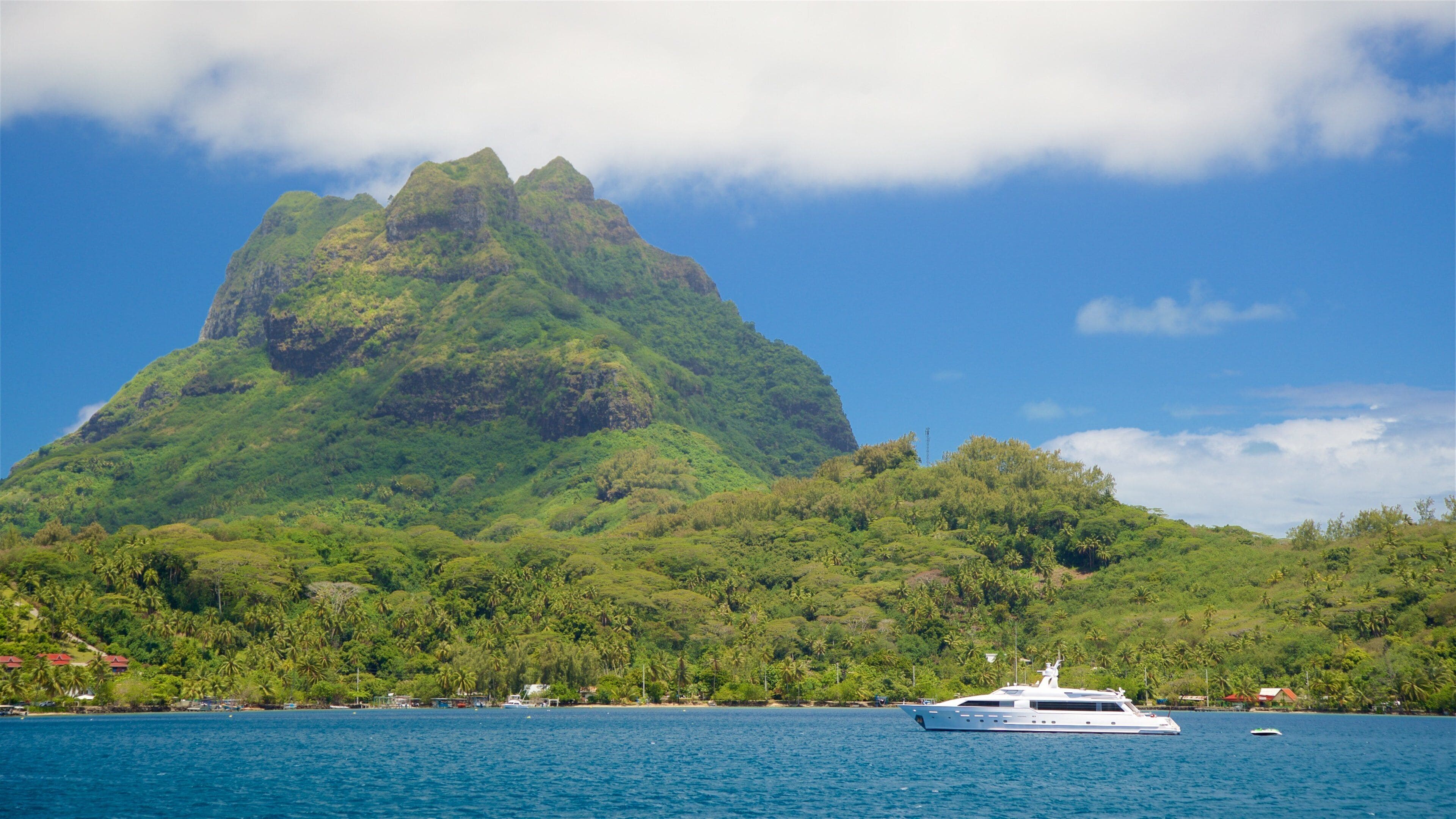 Mt. Otemanu featuring mountains and general coastal views
