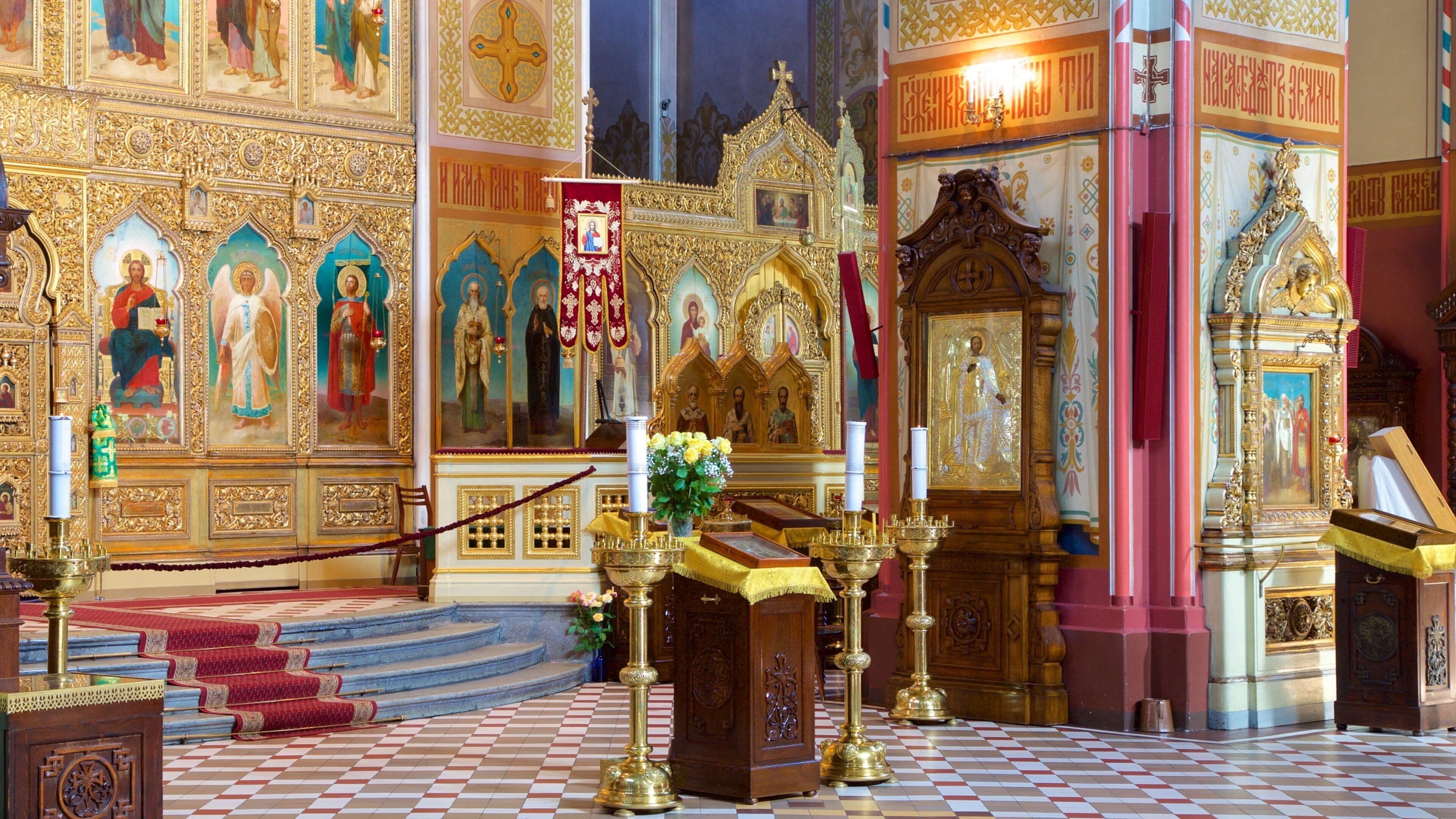 Alexander Nevsky-katedralen fasiliteter samt religion, innendørs og kirke eller katedral