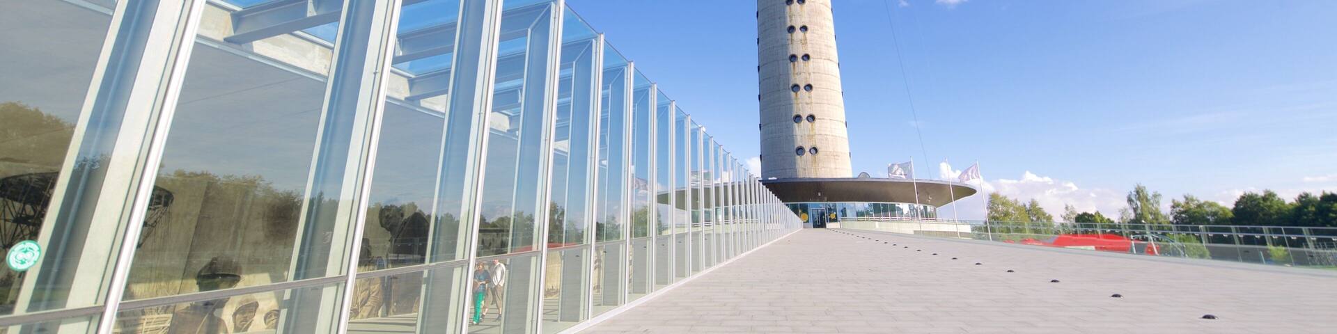 Tour de télévision de Tallinn qui includes vues