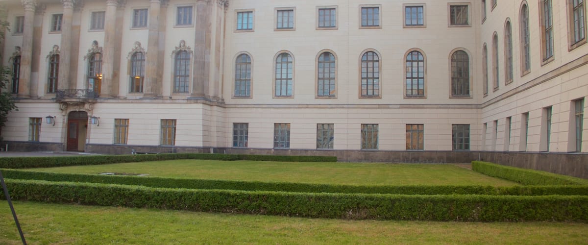 Universidad Humboldt mostrando elementos patrimoniales y arquitectura patrimonial