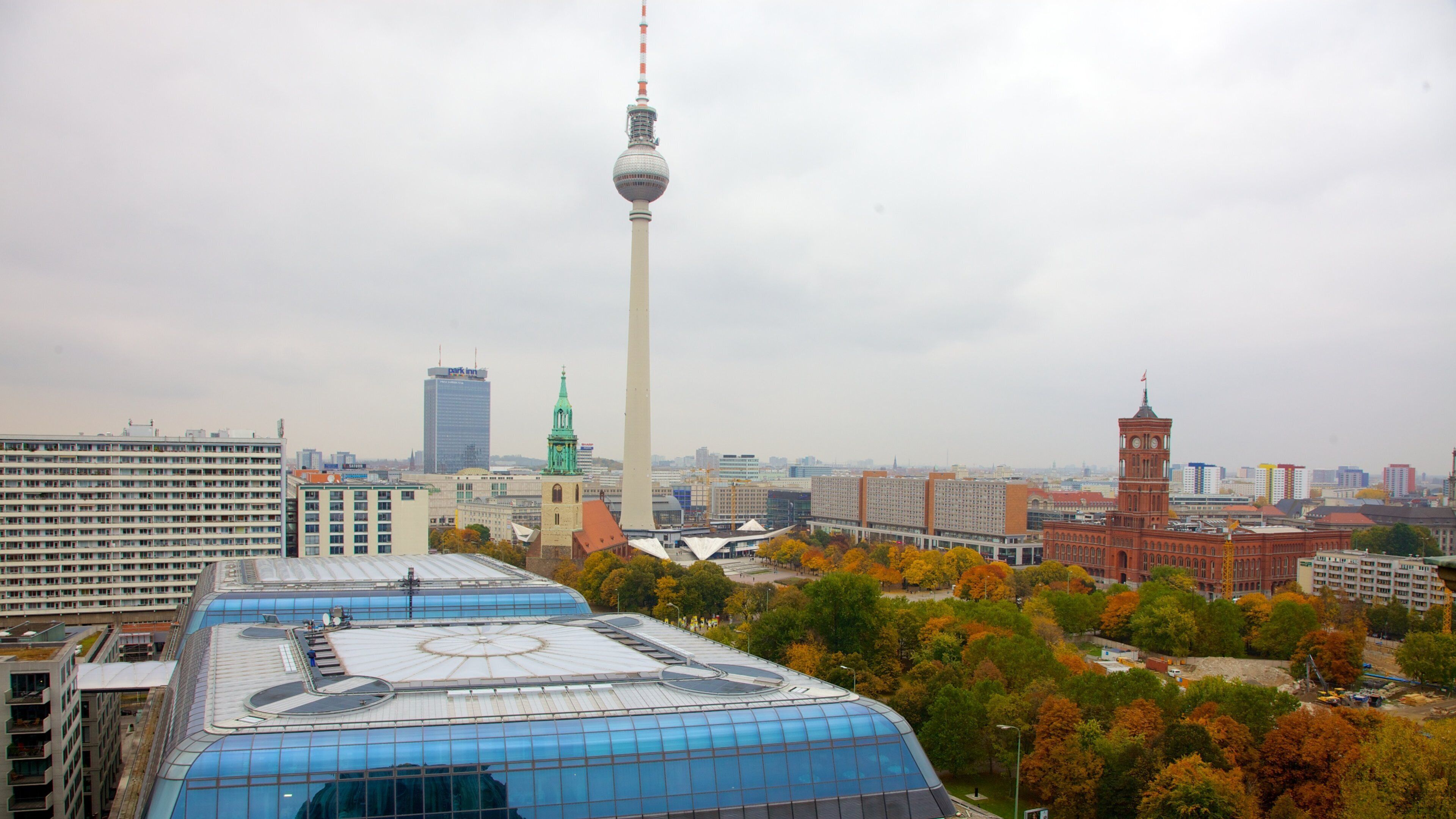 Tour de la télévision de Berlin montrant ville