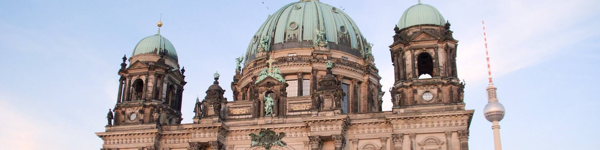 Berlin Cathedral which includes heritage elements, heritage architecture and a church or cathedral