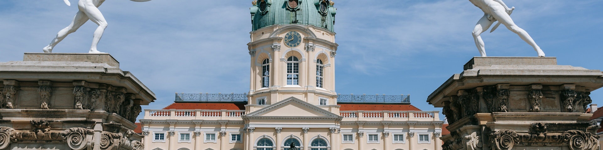 Schloss Charlottenburg featuring a castle and heritage architecture