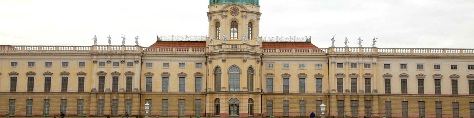 Schloss Charlottenburg que inclui um castelo e arquitetura de patrimônio