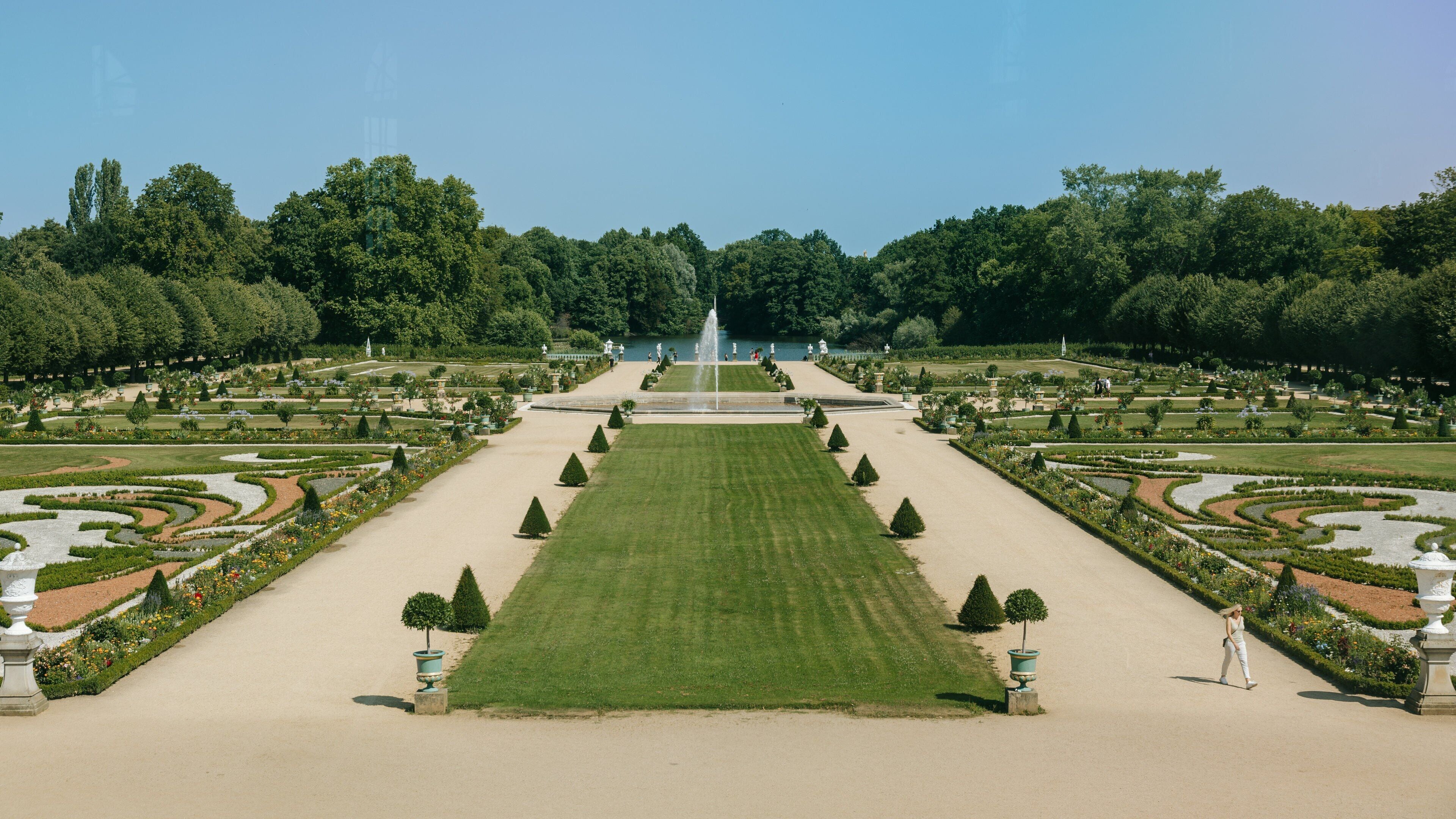 Schloss Charlottenburg which includes a garden and landscape views