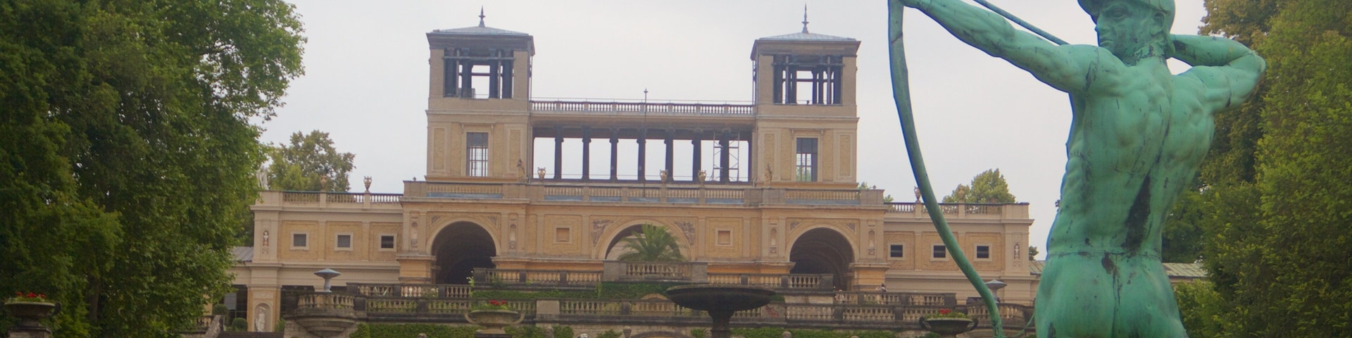 Park Sanssouci mit einem Statue oder Skulptur, historische Architektur und Geschichtliches