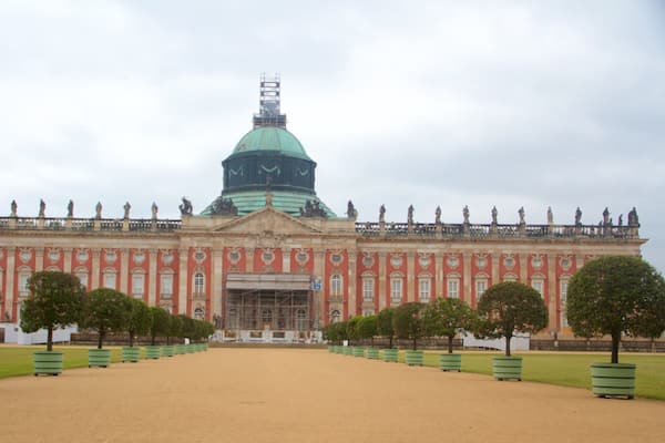 New Palace featuring heritage architecture, heritage elements and a castle