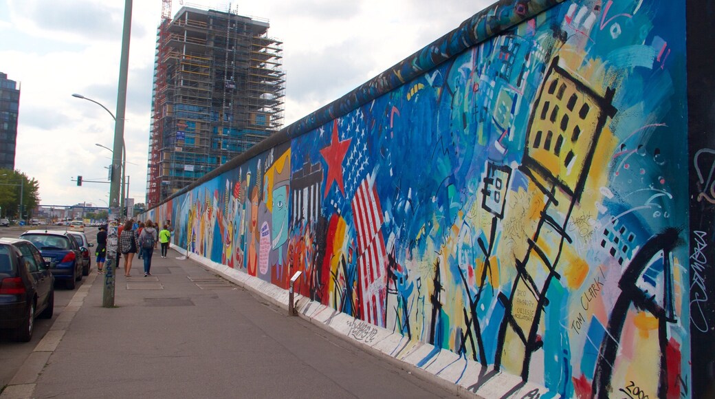East Side Gallery showing outdoor art and art