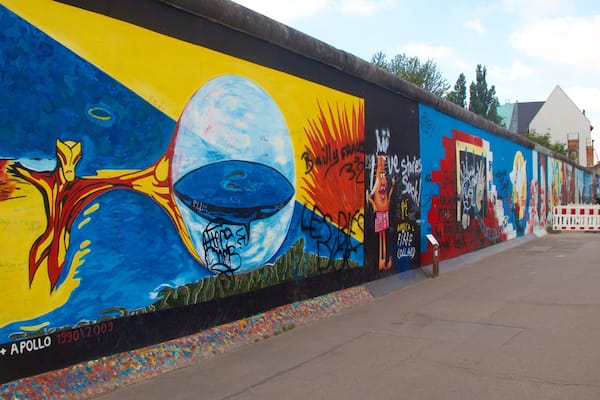 East Side Gallery which includes outdoor art and art