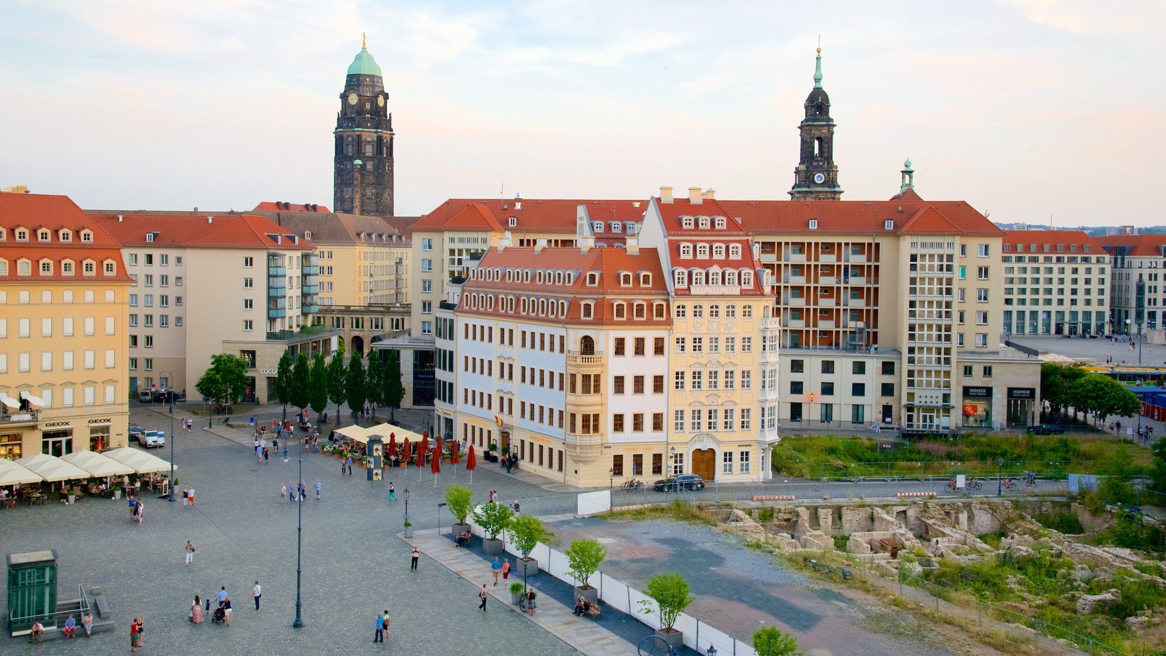 Neumarkt qui includes panoramas et ville