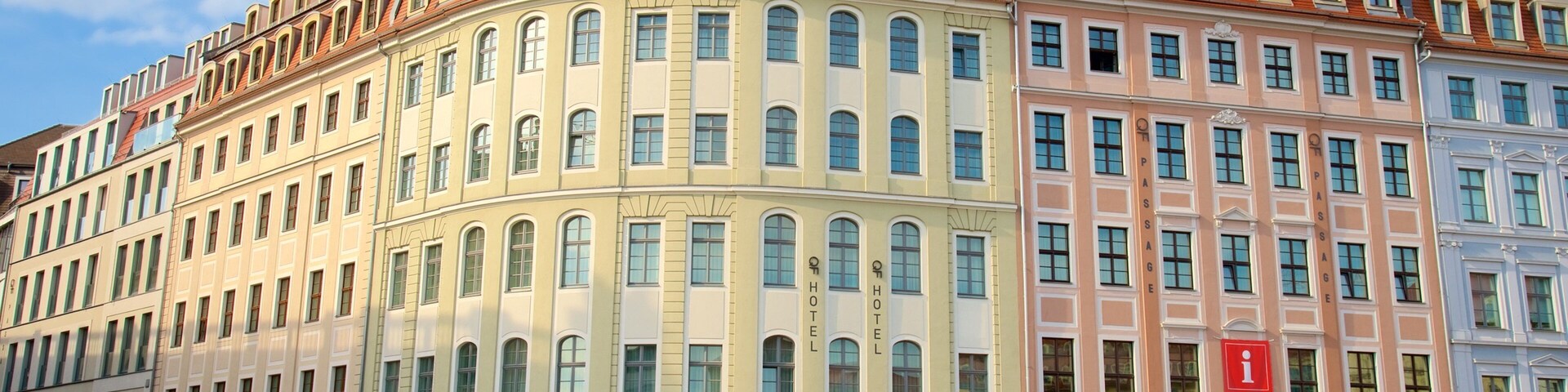 Neumarkt que inclui cenas de rua