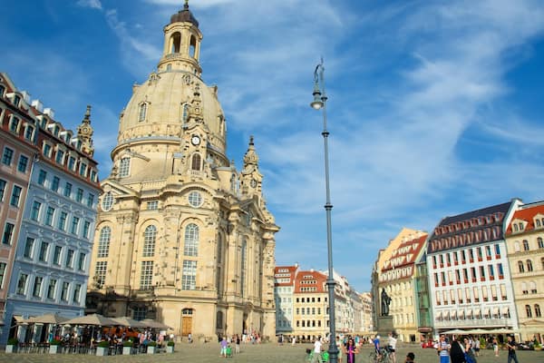 ニュー マーケット スクエア 表示 ストリート シーン