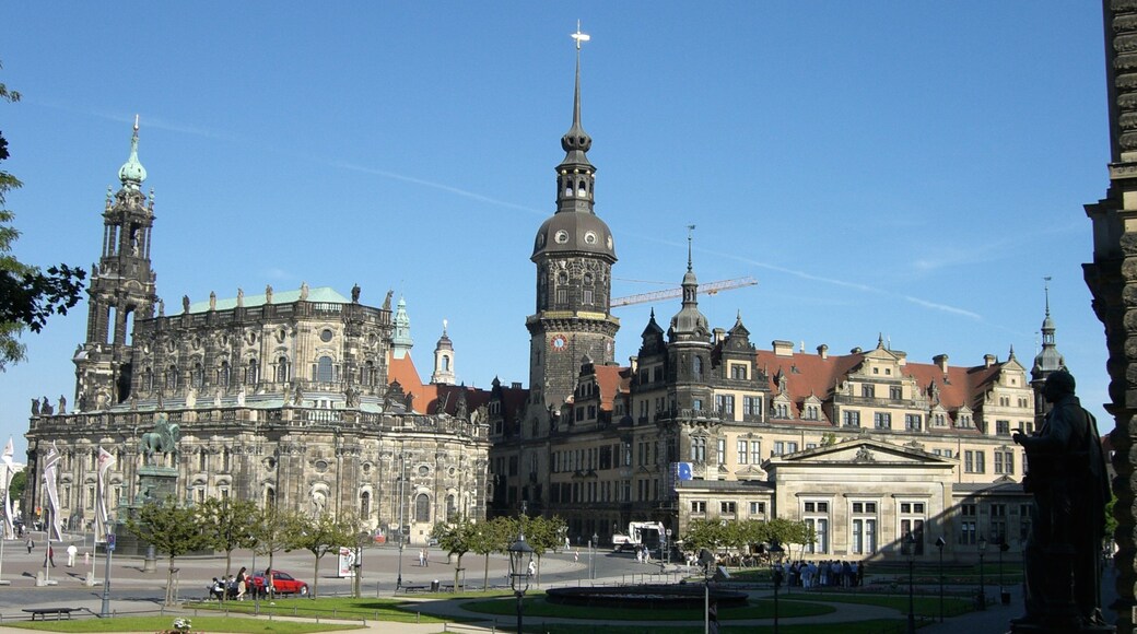 Theaterplatz which includes heritage elements and street scenes