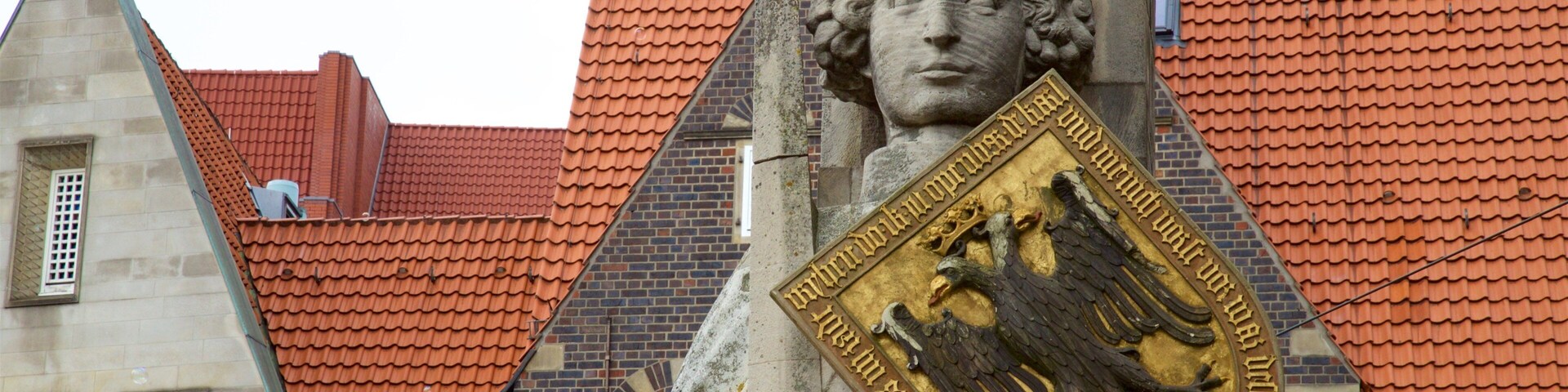 Bremen Roland Statue featuring heritage elements