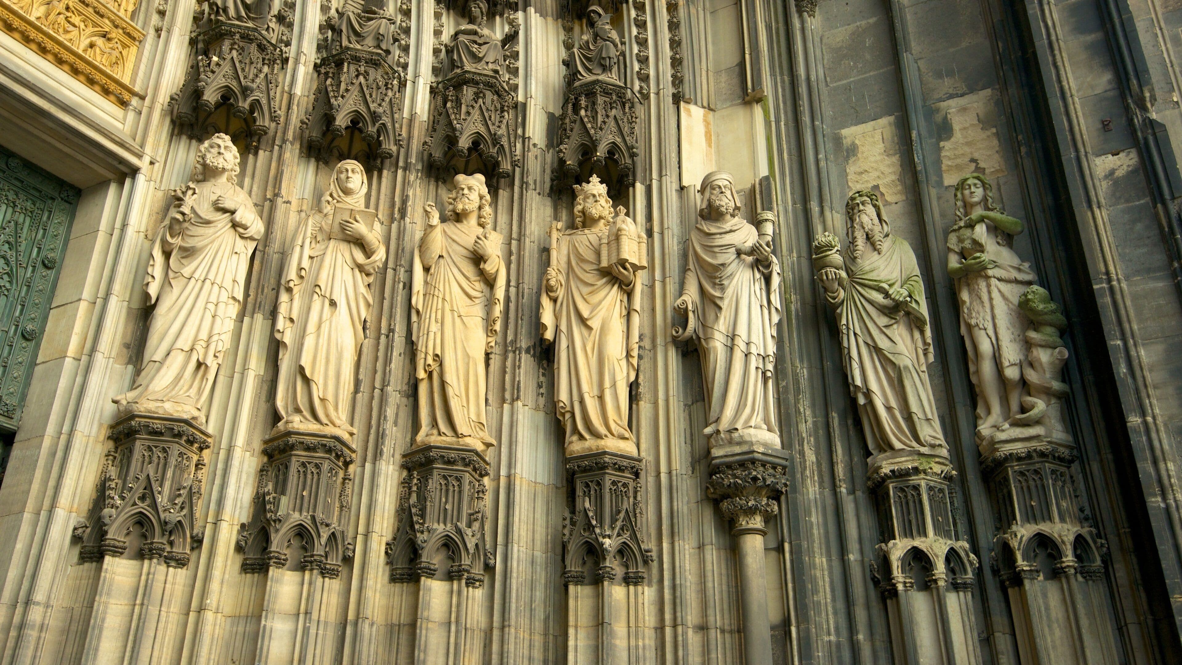 ケルン大聖堂 (インネンシュタット) - ツアーとアクティビティ