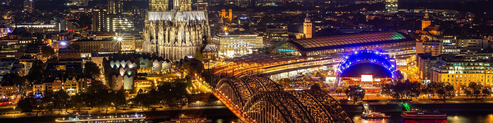 Cologne Cathedral featuring landscape views, night scenes and heritage architecture