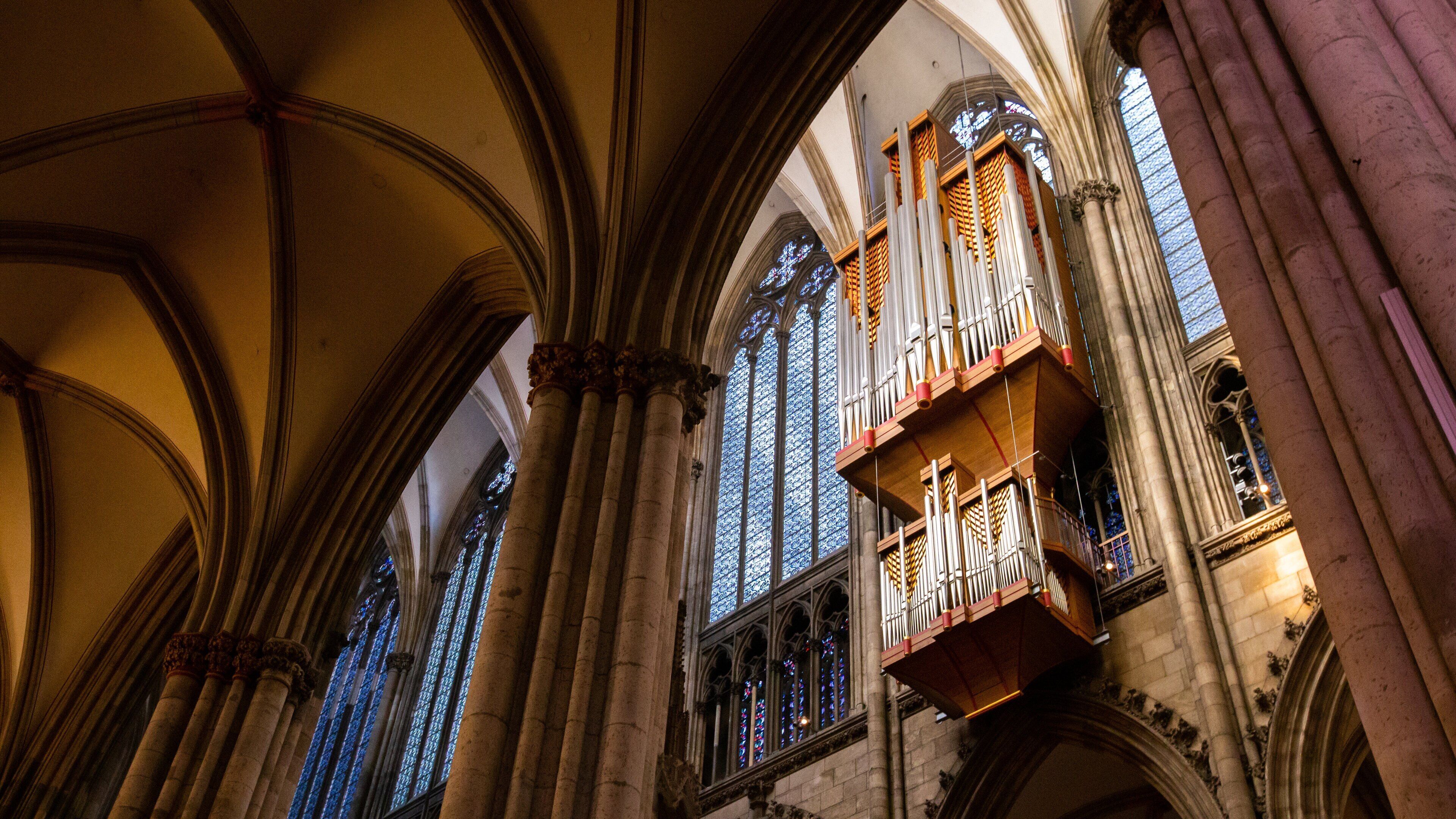 Cologne Cathedral showing heritage elements, interior views and a church or cathedral
