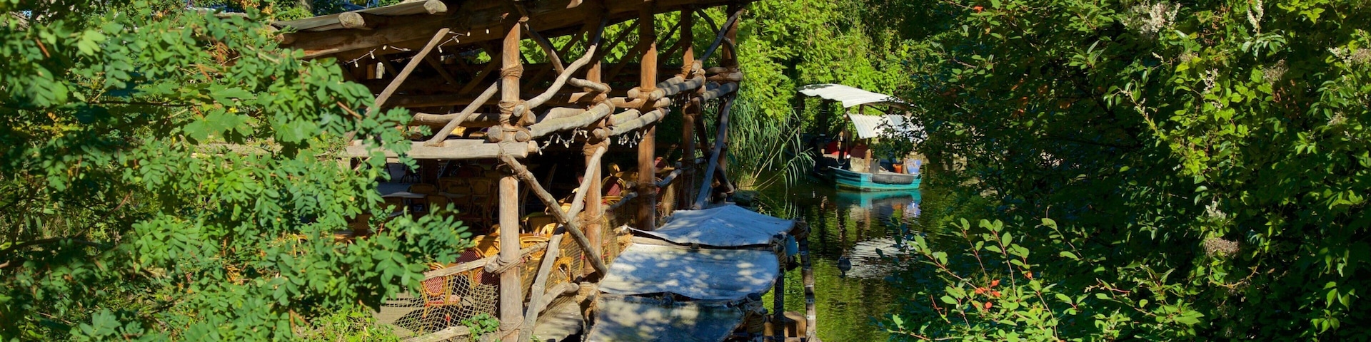 漢諾威動物園 设有 河流或小溪 和 划船