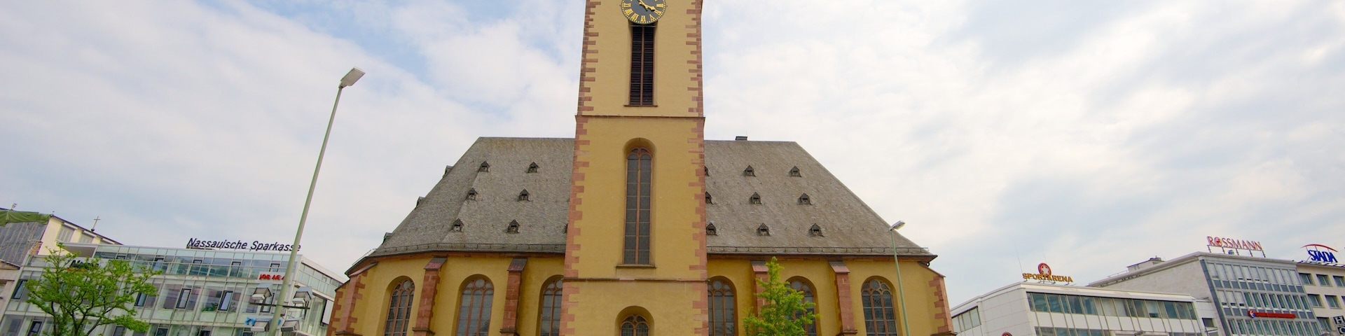 Hauptwache featuring a square or plaza, heritage architecture and a city