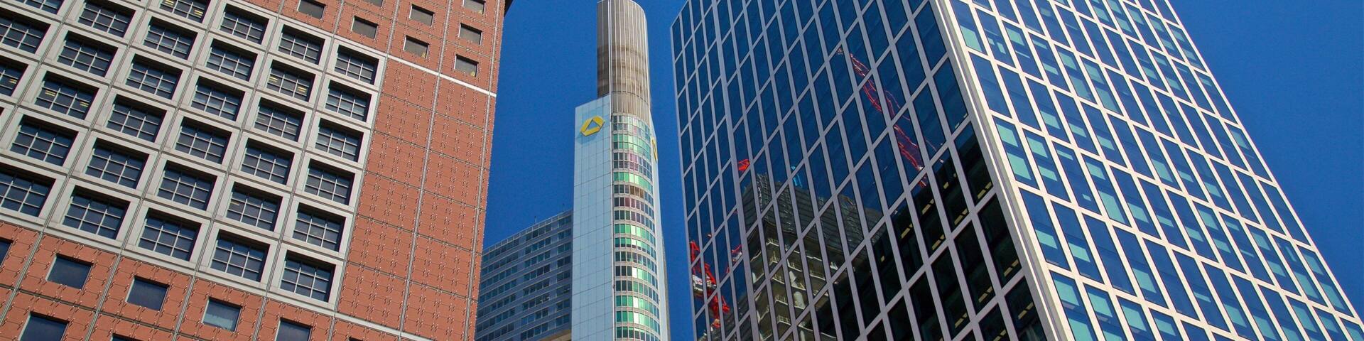 Commerzbank Tower showing a skyscraper and a city