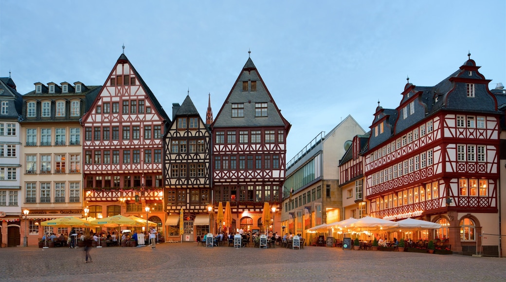 Romerplatz fasiliteter samt kulturarv og torg eller plass