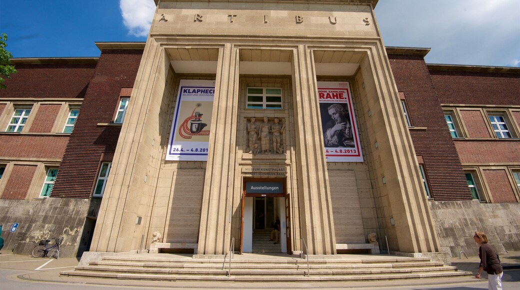 Museum Kunstpalast featuring heritage elements