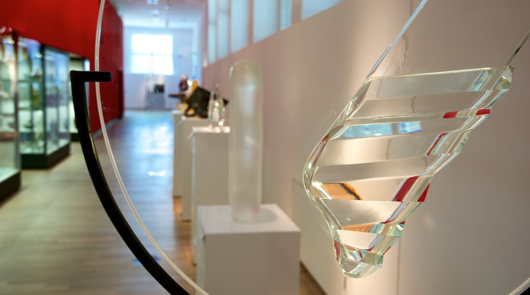 Museum Kunstpalast featuring interior views