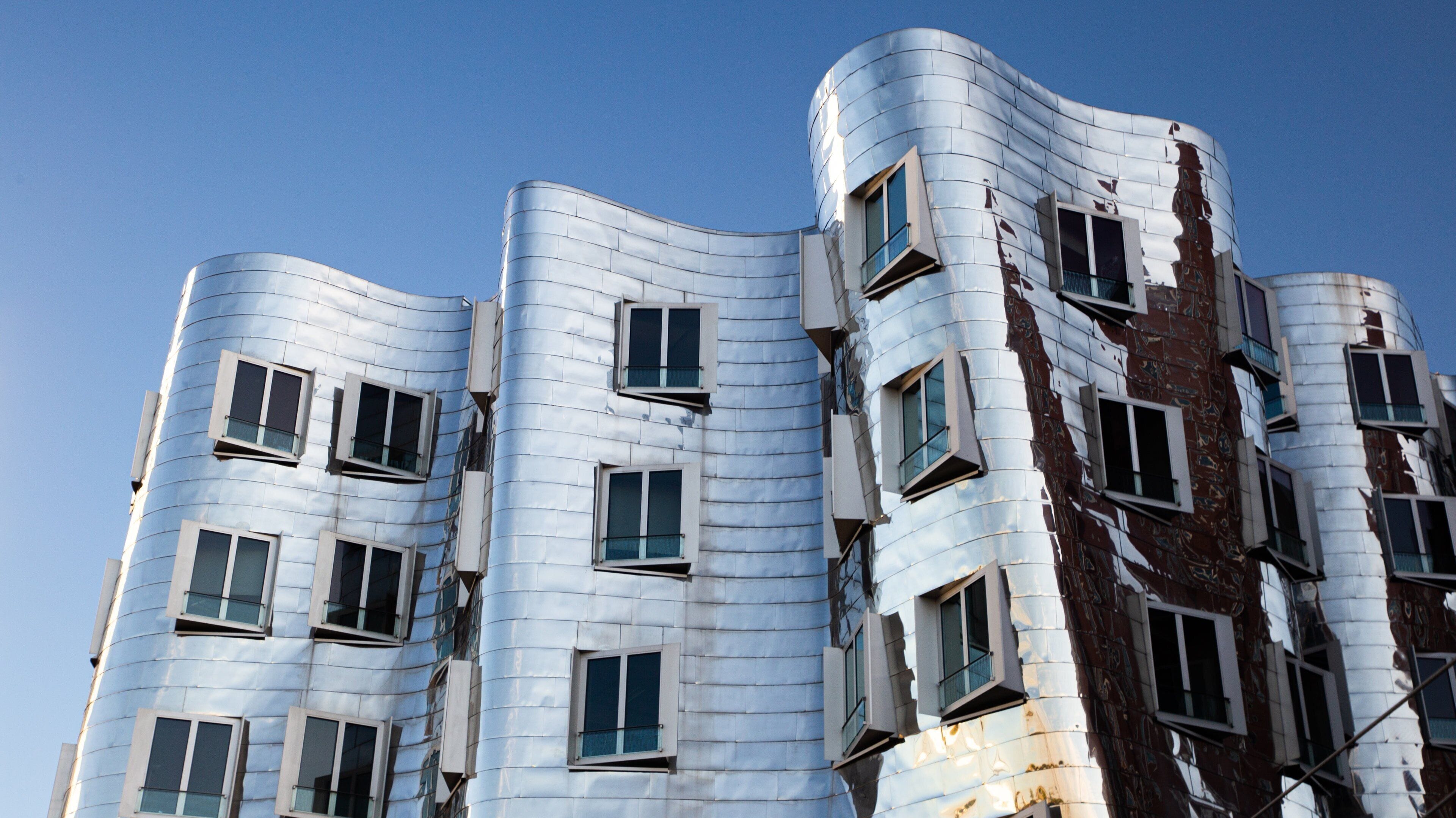 Neuer Zollhof which includes modern architecture