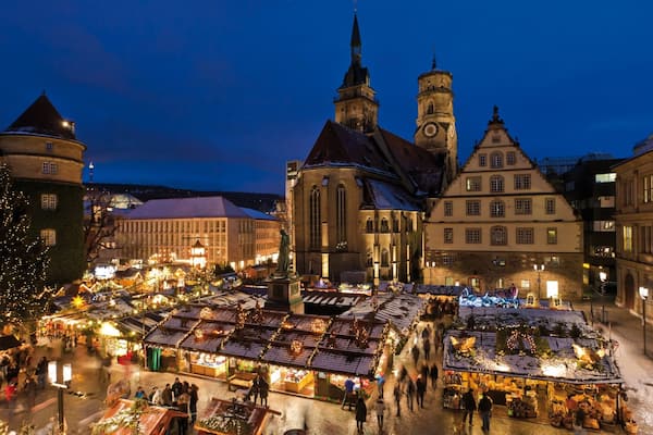 Schillerplatz qui includes marchés, square ou place et patrimoine architectural